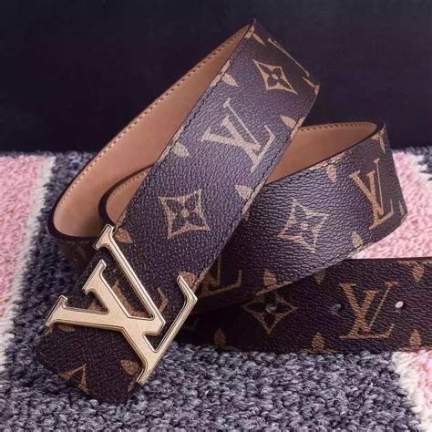 cinto louis vuitton mujer precio|Cinturones Louis Vuitton de color violeta para Mujer.